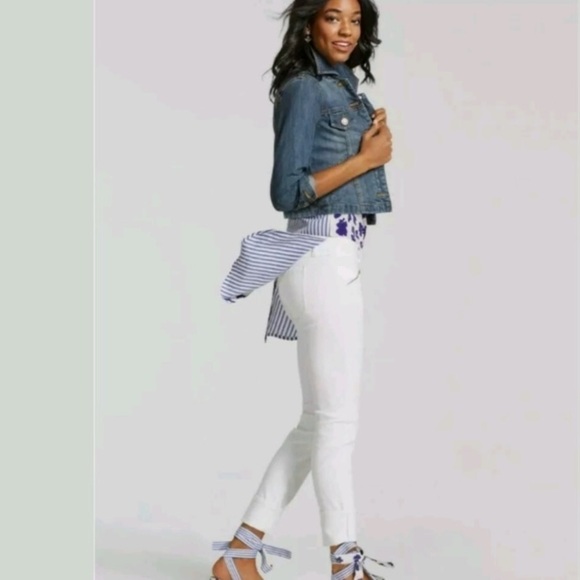 CAbi Dakota Denim Jacket w/ Detachable Lace Trim - Picture 3 of 11